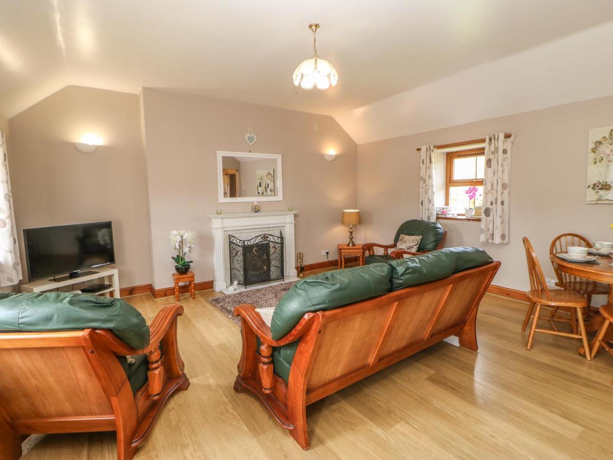 The Hayloft Villa Alston Bagian luar foto