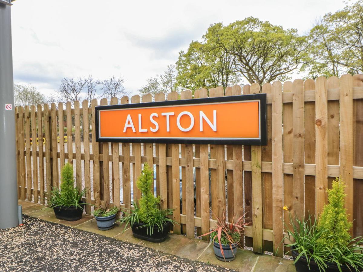 The Hayloft Villa Alston Bagian luar foto
