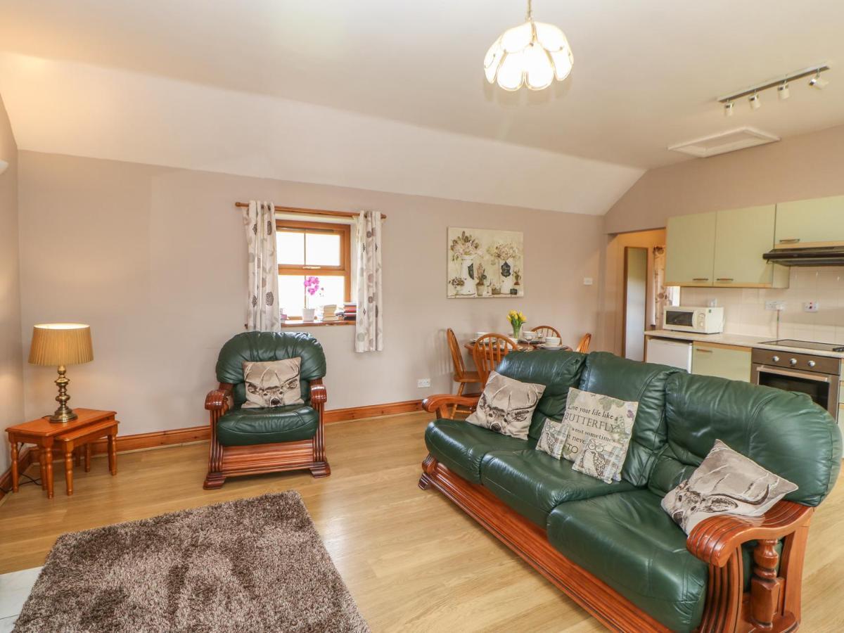 The Hayloft Villa Alston Bagian luar foto